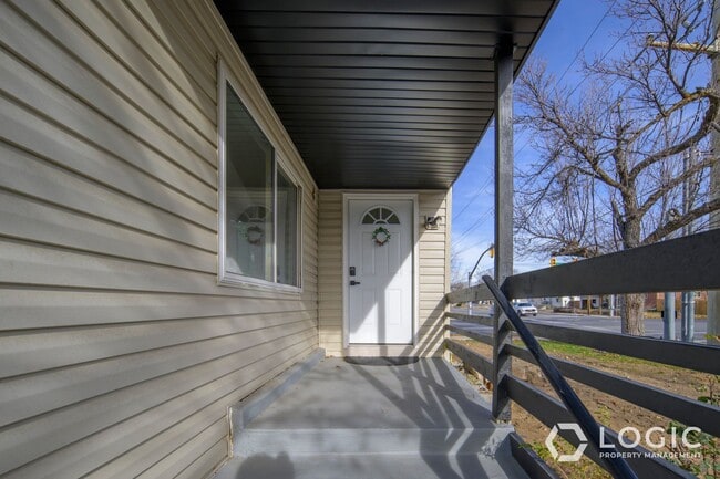 Photo - 7808 S 1000 E Unidad 1