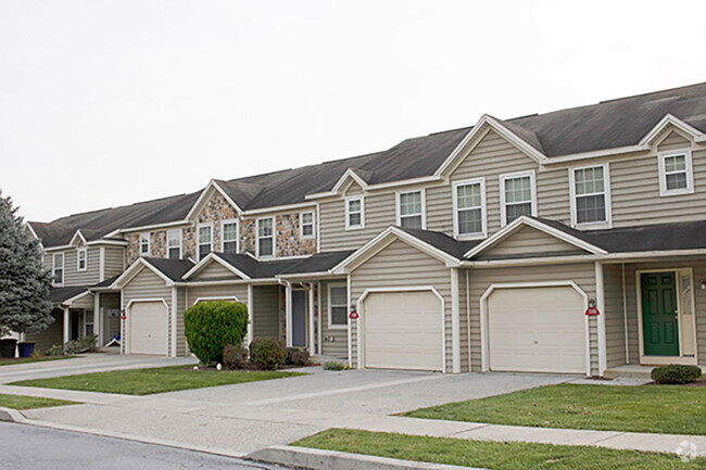 Building Photo - The Falls at Beacon Hill Rental