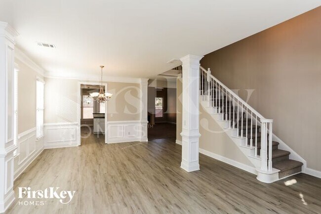 Photo - 3339 Wembley Walk