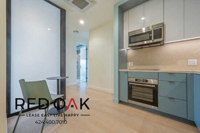 Photo - ~8 Weeks FREE~ Fully Furnished, Luxury Pri... Unit 810D