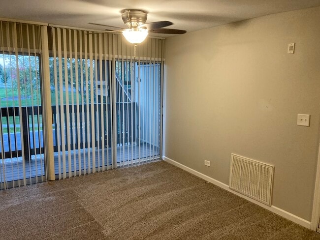 Photo - 5854 Forest View Rd Unidad C