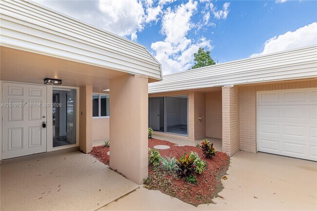 Photo - 5201 Yellow Pine Ln