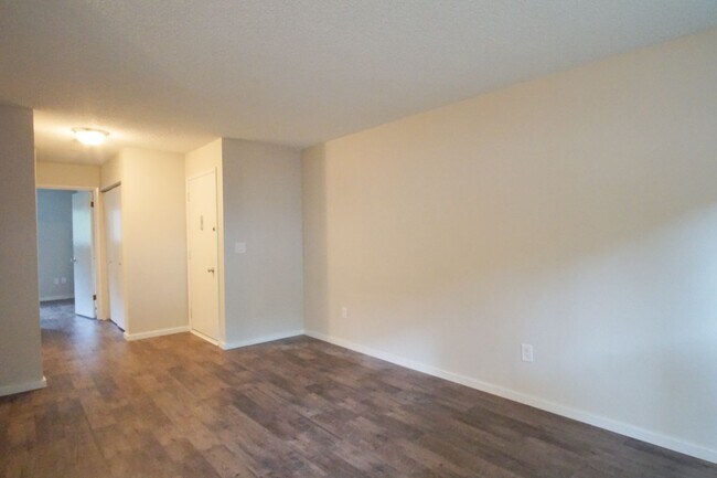 Photo - 1523 SE Stark St Unit 1523