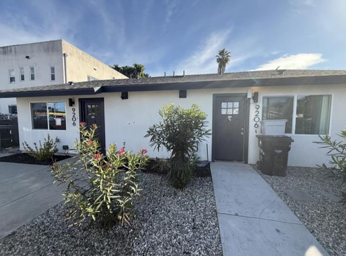 9206-9204 S San Pedro St - 9206-9204 S San Pedro St Unidad 9204 S San Pedro St