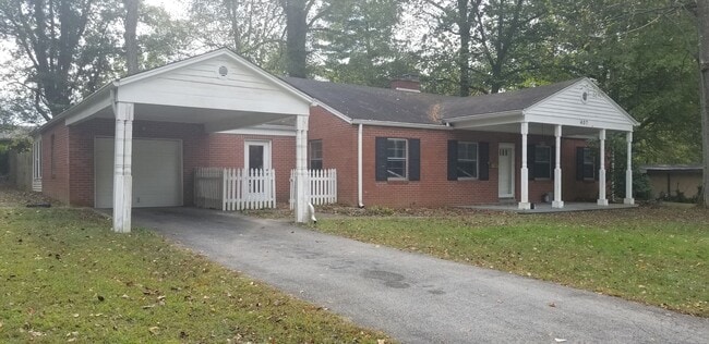 Building Photo - 3 Bedroom 2 Bath 1 Car Garage Rental