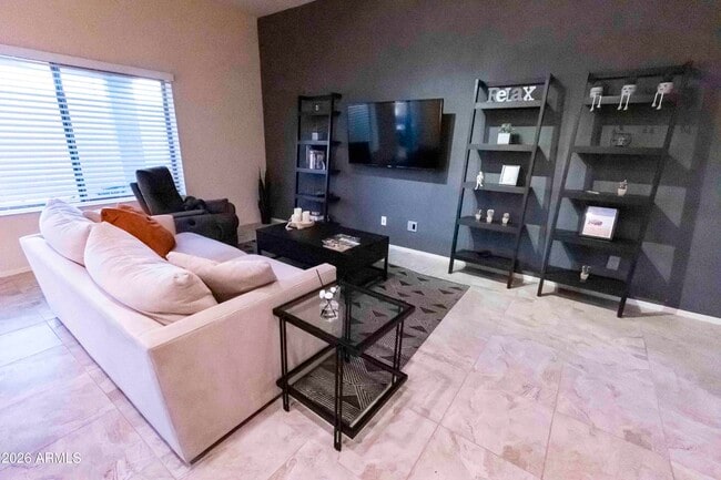 Photo - 3113 E Danbury Rd