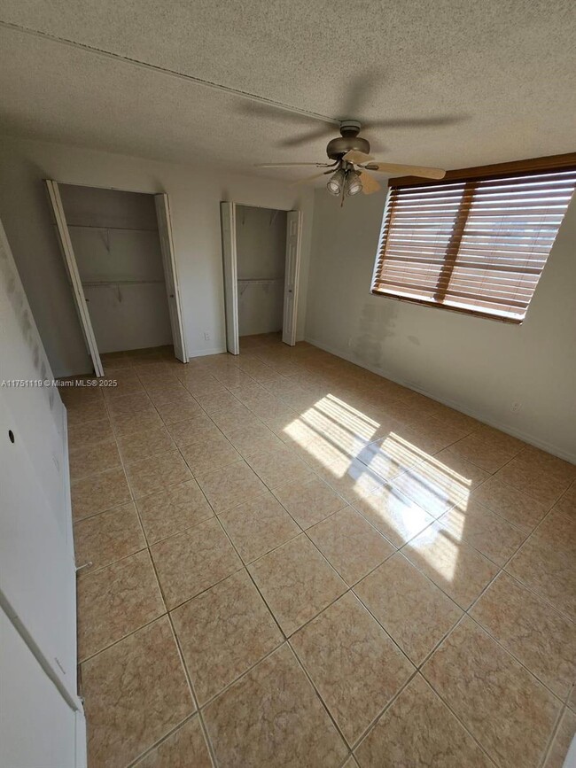 Building Photo - 401 SE 3rd St Unit 106 Rental