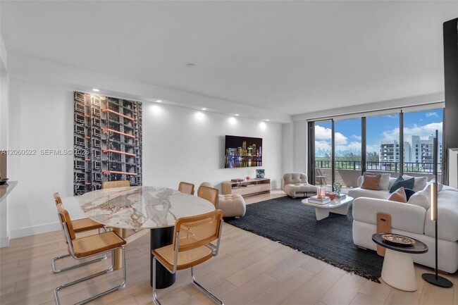 Building Photo - 151 Crandon Blvd Unit 736