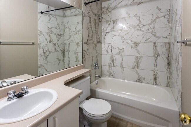 3BR, 1BA - 1,030SF -