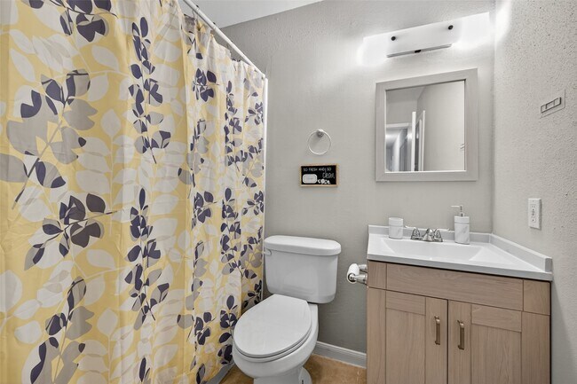 Photo - 1445 Bonanza Rd Unit True