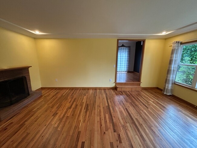 Photo - 1249 NE 166th Ave