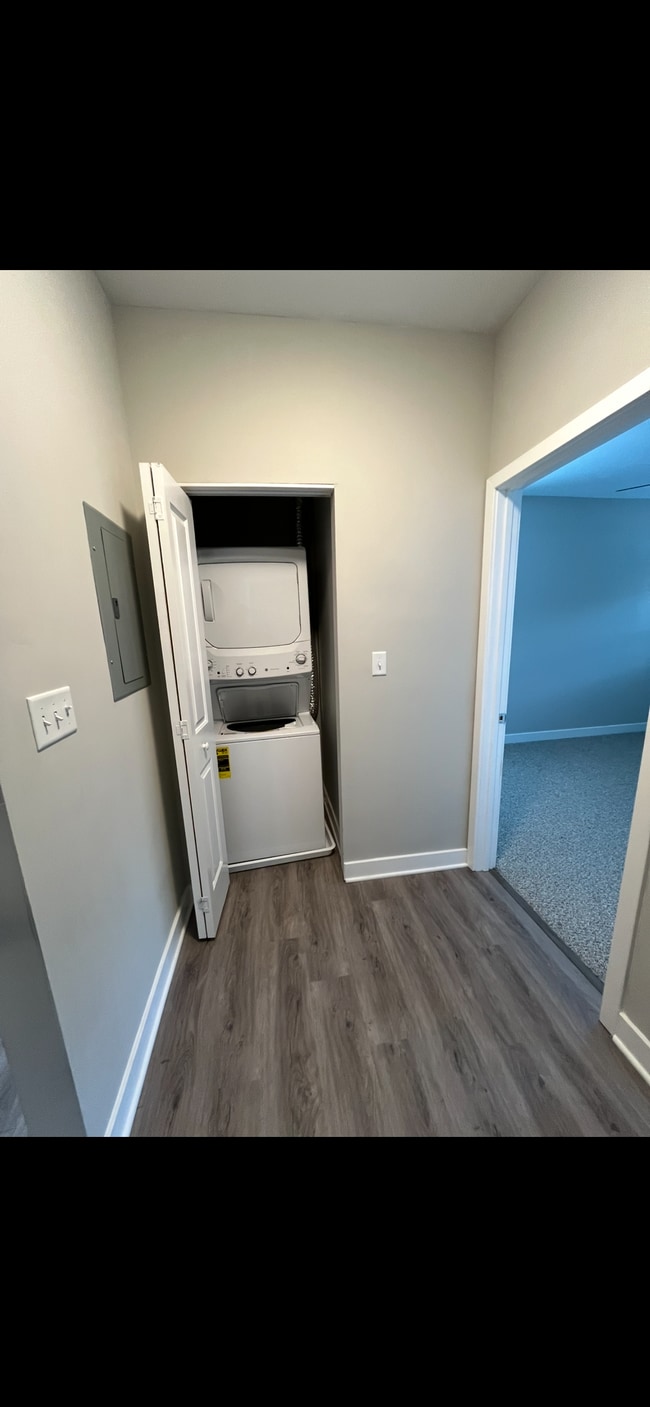 Building Photo - 1309 N Scott St Unit 4