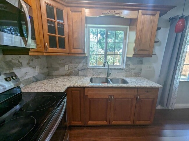 Photo - 1602 Amberlea Dr S