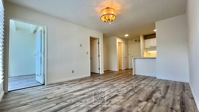 Building Photo - Beautifully Updated Junior 1bd/1ba at reso... Unit 306 Rental