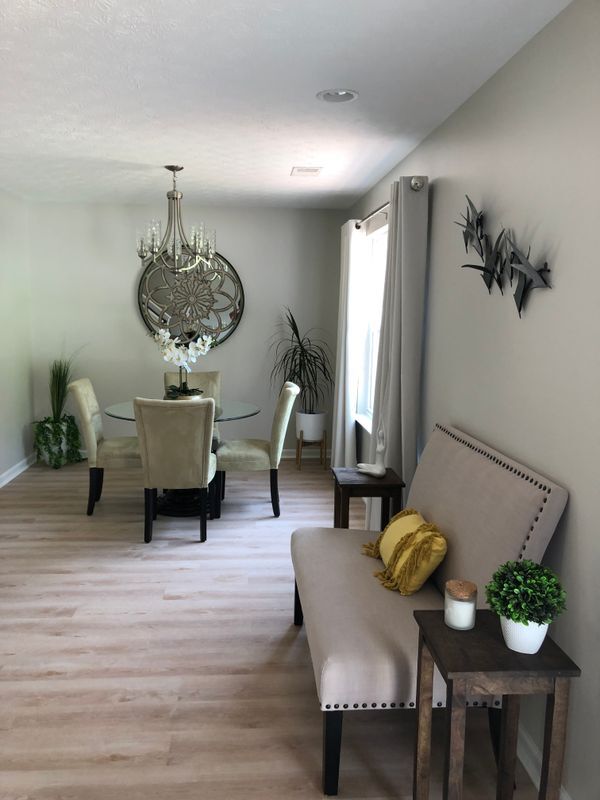 Photo - 980 Silvercrest Dr