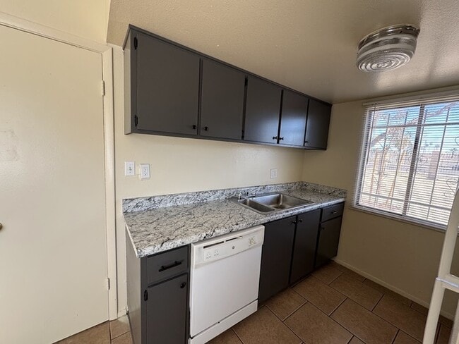 Photo - Maryvale 2br Townhome