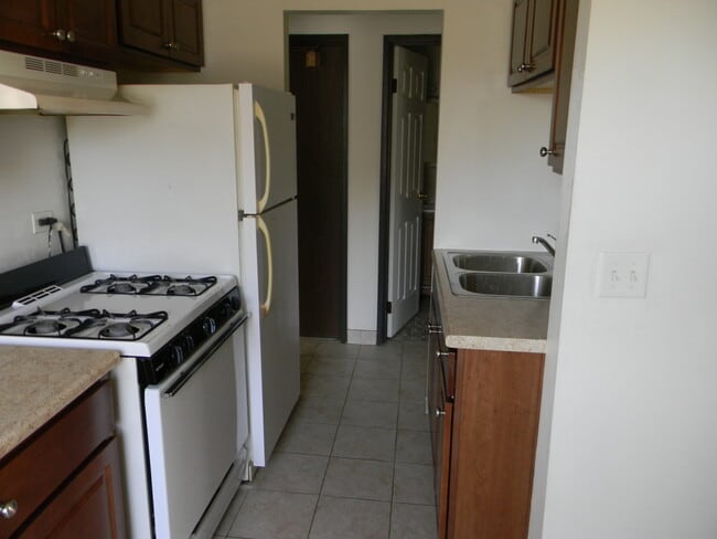 Photo - 331 Hawthorne Cir Unit 2