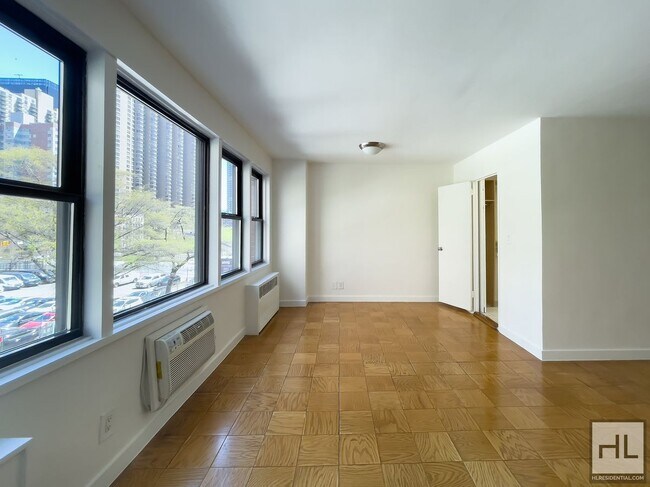 E 36th St | Alcove Studio | In-building laundry