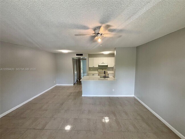 Photo - 1822 Meadows Cir Unit 1822