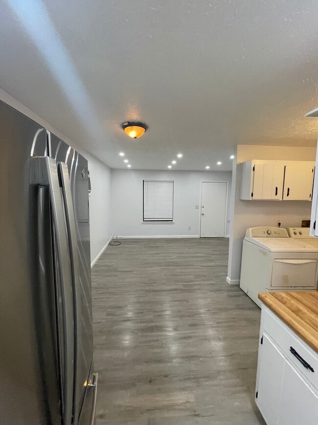 Photo - 115 Myatt Dr Unit A