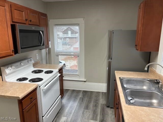 Photo - 346 2nd St NE