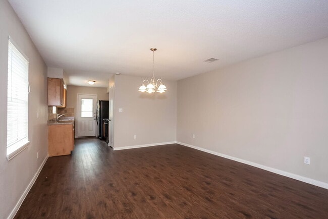 Photo - 1817 Wren Dr