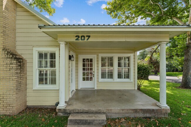 Photo - 207 S Porter St