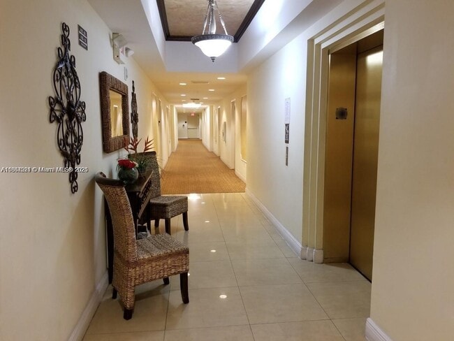 Photo - 2280 SW 32nd Ave Unidad 511