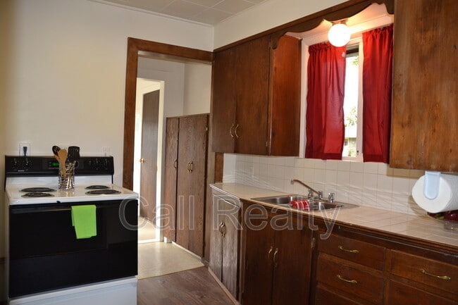 Photo - 3514 N Edgerton Rd