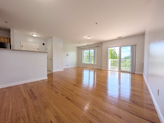 Building Photo - 84 Aborn St Unit 1303
