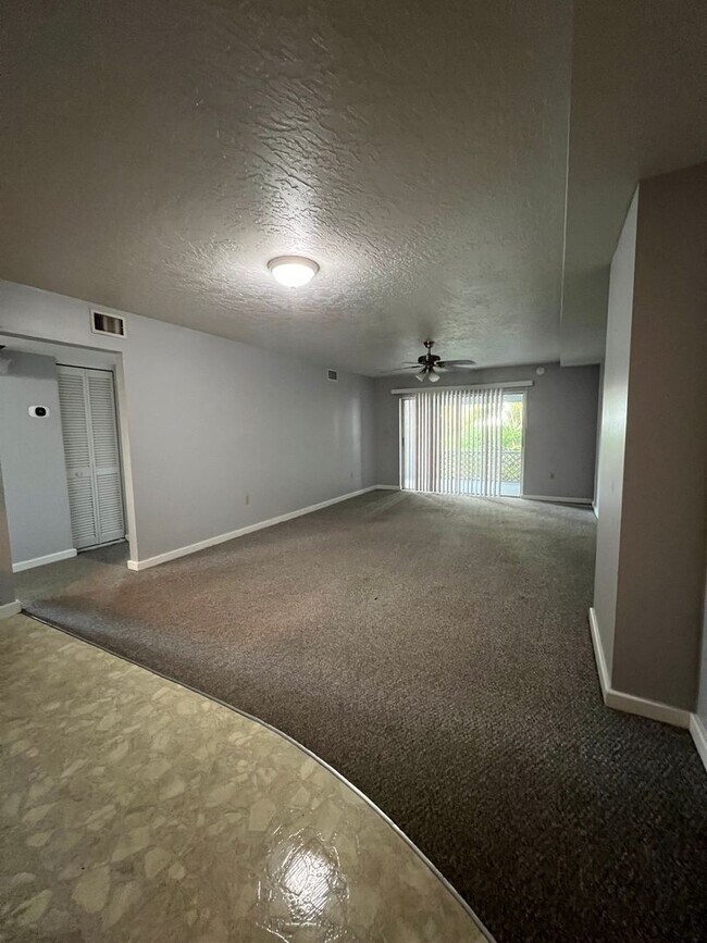 Photo - Riverside Unit RVS04