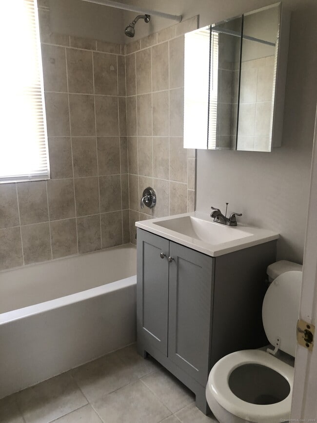 Photo - 263 Martin St Unit 2 (Second floor)