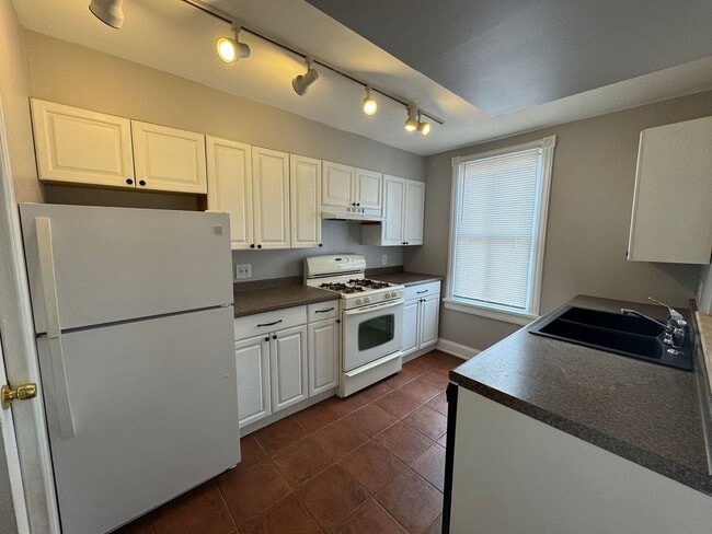 Photo - 112 Linden St Unit 2