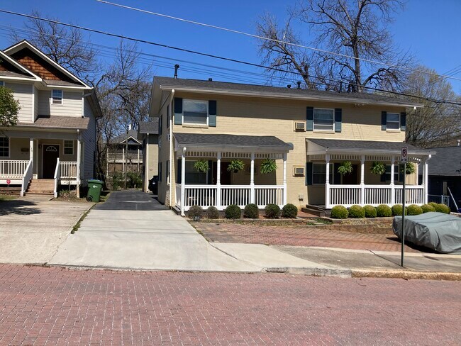 Photo - 140 SE Richmond St