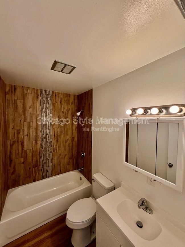 Photo - 748 Manteca Ct Unit 4