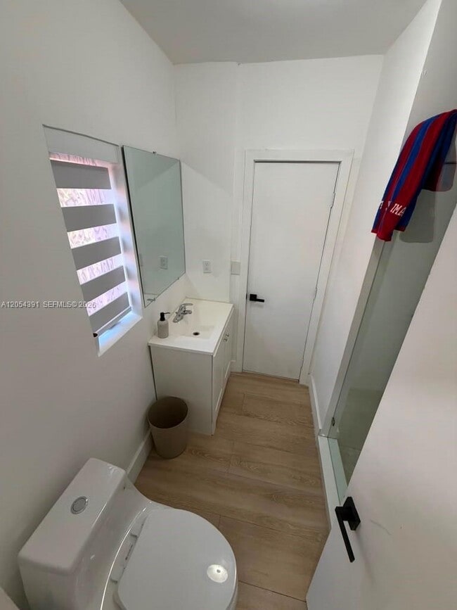 Photo - 1884 SW 16th St Unit Room