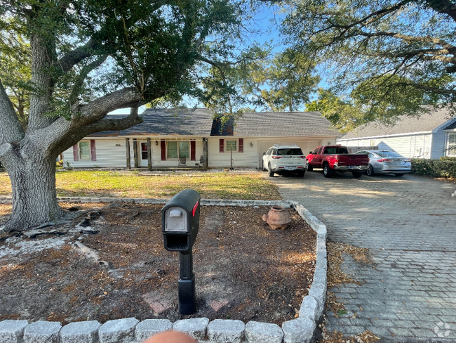 Building Photo - 9408 Octavia Ln Rental
