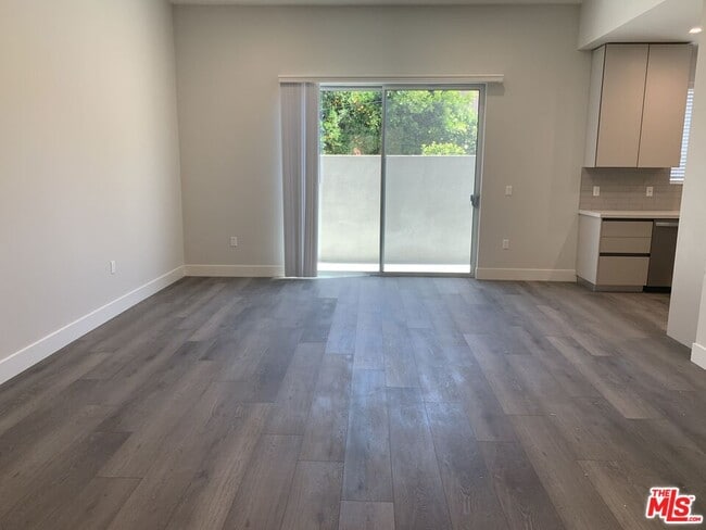 Photo - 1721 Granville Ave