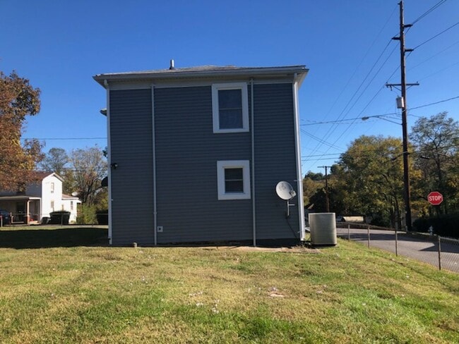 Photo - 2 Bedroom House Near E.C. Glass High School