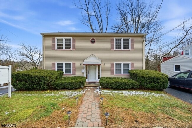 Photo - 76 Mt Kemble Ave