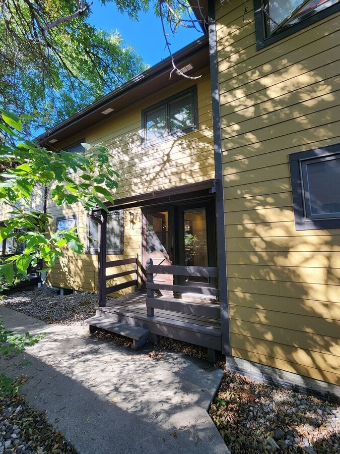 Photo - 4 Bedroom 3 Bath Condo close to campus