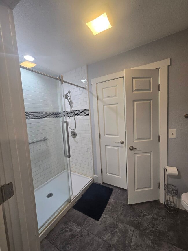 Photo - 1305 N Main St