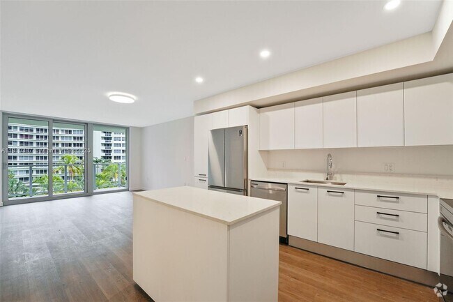 Building Photo - 1500 Bay Rd Unit N-0419 Rental