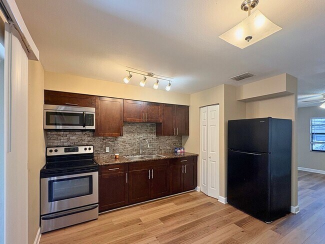 Photo - 427 6th Ave NE Apartamento Unidad A