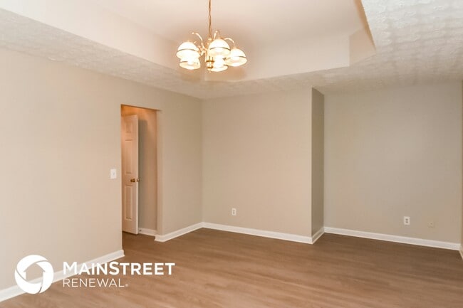 Photo - 1685 Versailles Dr