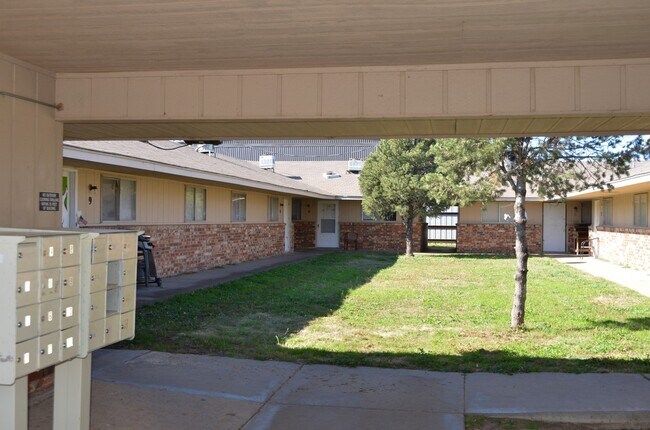 Photo - 1217 S Maddox Ave