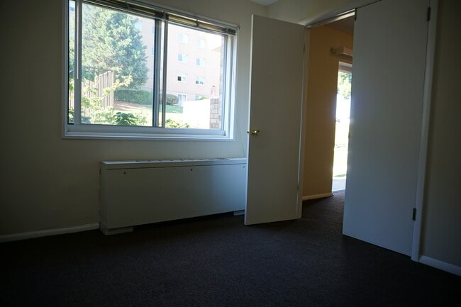 Photo - 4330 Hartwick road Unidad 218