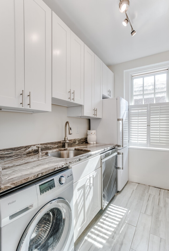 Photo - 2410 20th St NW Unit #309