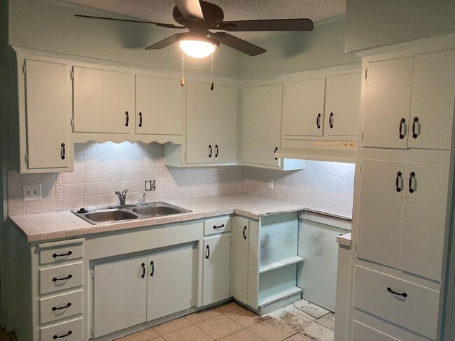 Photo - Newly Renovated Home in the heart of Springdale !