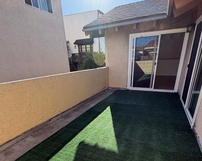 Photo - 1921 Harriman Ln Unidad #2